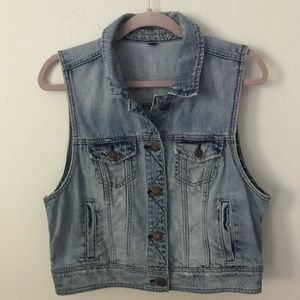 🌼final price🌼 American Eagle Distressed Denim Vest